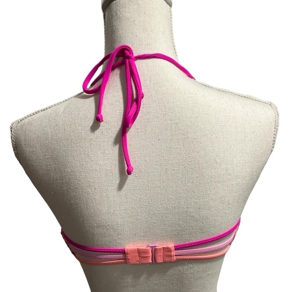 {Victoria’s Secret} The Getaway Halter Bikini Top - Picture 2 of 3